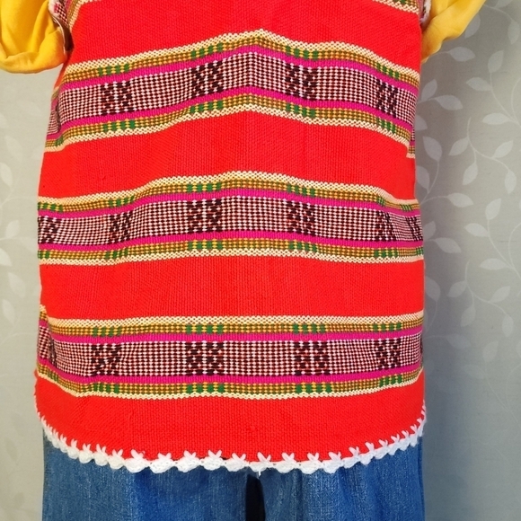 Vintage Vest Boho Southwest Handmade Crochet Trim Serape Knit Tie Front Red - Picture 14 of 16